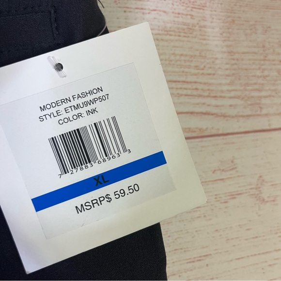 Ellen Tracy NWT Black INK Pull On Shorts Size XL - Picture 3 of 7